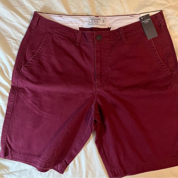 Abercrombie and Fitch Jean Shorts Men’s 36 Maroon Zipper New with Tags - Picture 1 of 16
